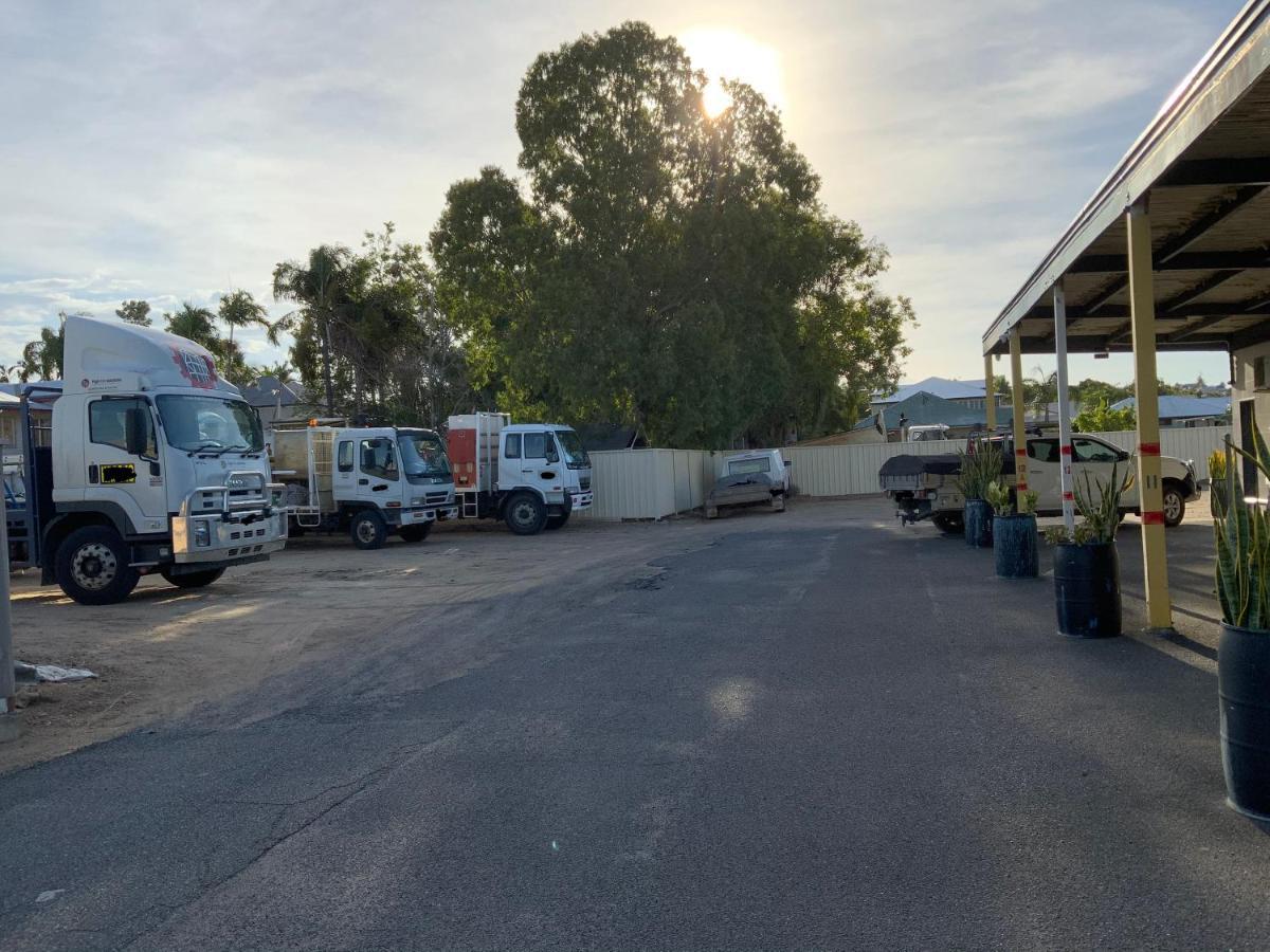 Top 1 Motel Rockhampton Exterior photo
